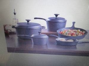 8-Pc. Pre-Seasoned Cast Iron Cookwa...