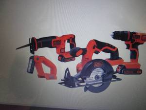 BLACKDECKER 20V MAX Lithium-Ion Co...