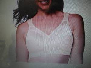 2- Playtex 18 Hour Comfort Strap Br...