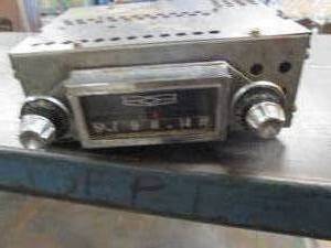 vintage chevrolet car radio ...