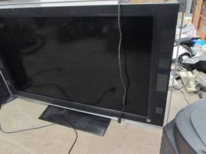 sony 55 inch tv powers on ...