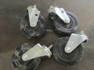 4 caster wheels ...