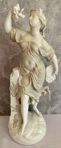 lot 31 image: Pair of Pretty Porcelain Figurines