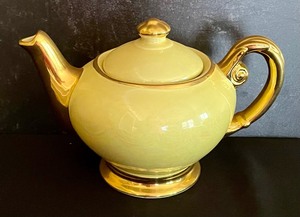lot 46 image: Vintage Charming Craftware Tea Service Accented in 10K Gold