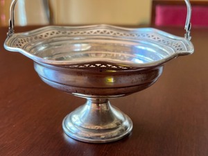 lot 29 image: Vintage Sterling Silver Basket