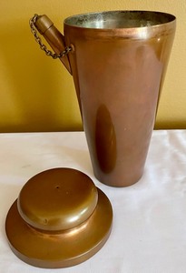 lot 70 image: Vintage Jos Heinrichs Pure Copper Cocktail Shaker Circa 1910