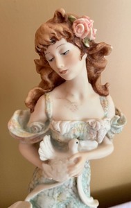 lot 76 image: Retired Lady with Doves Original Giuseppe Armani Figures