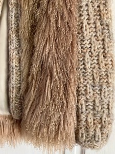lot 122 image: Vintage Knit Sweater