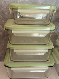 lot 104 image: Glasslock and Snaplock Glass Storage Containers