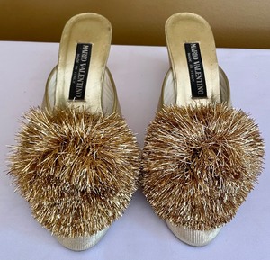 lot 143 image: Vintage Mario Valentino of Italy Fancy Slip on Heels