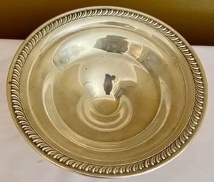 lot 149 image: Sterling Silver Weighted Pedestal Dish