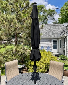 lot 173 image: Marvelous Metal Patio set with a Table, 4 Chairs and an Umbrella