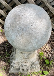 lot 177 image: Round Resin Decor with a Stand