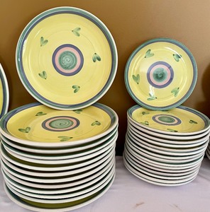 lot 186 image: Caleca Hand Painted Dishware Set from Italy