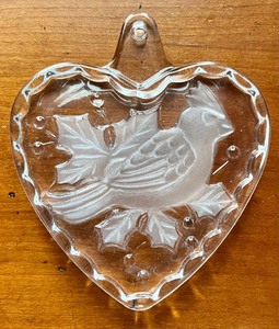 lot 205 image: Mikasa Cardinal Ornament