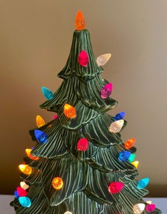 lot 202 image: Charming Vintage Ceramic Christmas Tree