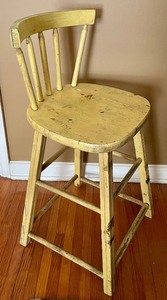 lot 256 image: Antique Yellow Stool
