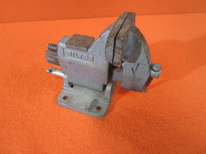 lot 38 image: Wilton 4 Vise