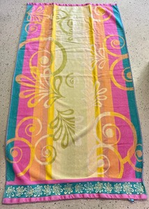 4 Kirkland Beach Towels