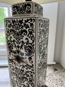 Beautiful Black and White Table Lamp