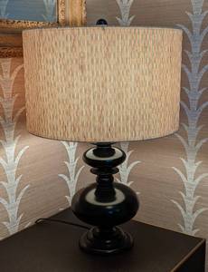 Classy Contemporary Black Table Lamp