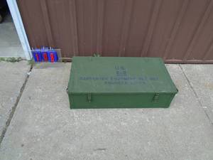 Military carpenter tool box. No tools. Looks nearly new. As shown.