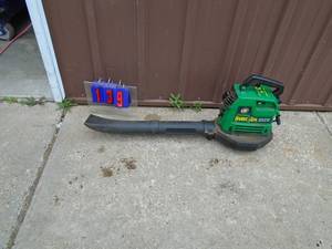 Weed Eater leaf blower. Older unit but still works. Tested & works. As shown.