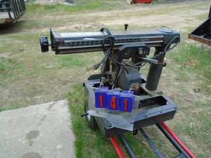 Craftsman radial arm saw for parts or repair. Tested & works. As shown.