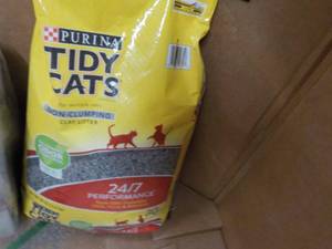 lot 15 image: 30 lb. Bag Purina Tidy Cats -Cat Li...
