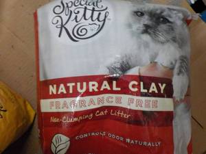lot 16 image: Special Kitty Cat Litter- damaged b...