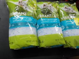 lot 36 image: 3 Bags Vibrant Life Cat Litter...