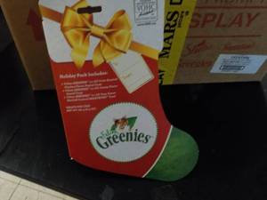 lot 41 image: Case of 12 Holiday Packs Feline Gre...