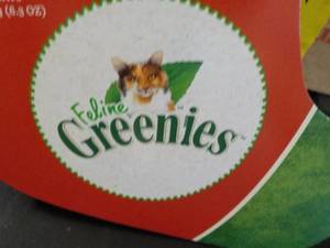 lot 42 image: Case of 12 Holiday Packs Feline Gre...