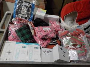 lot 53 image: Pet Products...