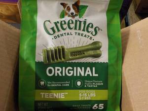 lot 58 image: Case of 6 - 18 oz Bags Greenies Den...