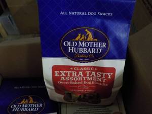 lot 77 image: 4 Bags Old Mother Hubbard Dog Biscu...