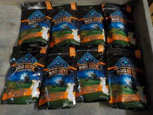 lot 86 image: 8 - 4.5 oz Bags Blue Boo Bits Dog T...
