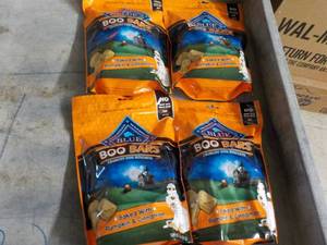 lot 91 image: 4 - 11 oz Bags Blue Boo Bars Dog Bi...