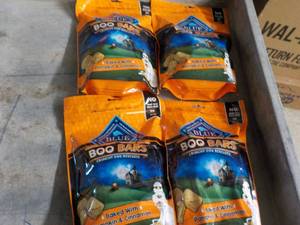 lot 94 image: 4 - 11 oz Bags Blue Boo Bars Dog Bi...