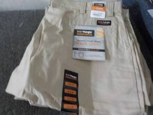 lot 131 image: 6 Wrangler Womens Work Shorts size...