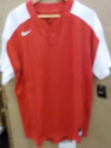 lot 137 image: 6 NIKE Red with White Sleeves Dri F...
