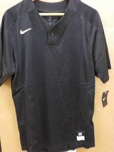 lot 138 image: 4 NIKE Black Dri Fit size Mens Med...