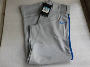 lot 150 image: 6 NIKE Grey with Royal Blue Stripes...