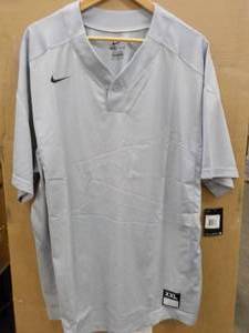 lot 152 image: 7 NIKE Grey Dri Fit size Mens XXL...