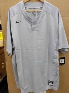 lot 153 image: 7 NIKE Grey Dri Fit size Mens XXL...