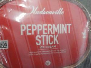 lot 200 image: 8 Tubs Hudsonville Peppermint Ice C...