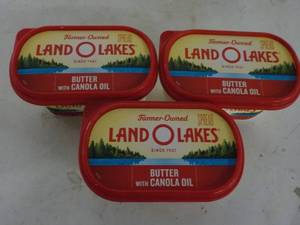 lot 265 image: 3 - 24 oz Tubs Land O Lakes Butter ...