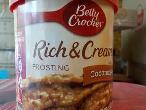 lot 301 image: 2 - 8 packs Betty Crocker Coconut P...