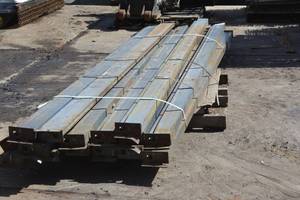 Qty (15) Heavy Duty 10 x 6 pallet racking beams