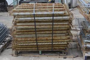 Pallet of wire decking as shown